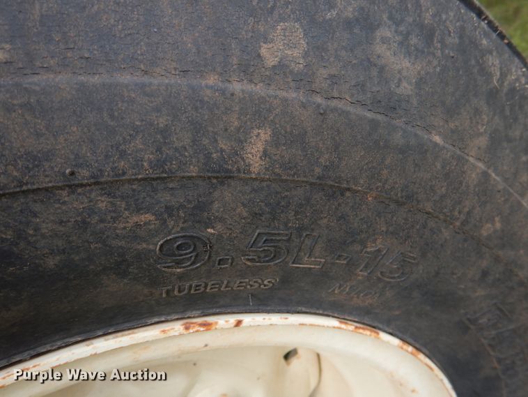 image for item HL9422 John Deere 630  disk