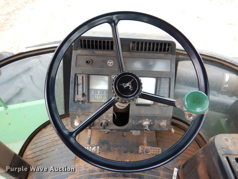 image for item HL9427 1996 John Deere 8870  4WD tractor