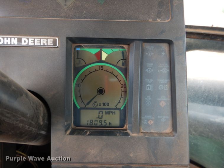 image for item HL9427 1996 John Deere 8870  4WD tractor