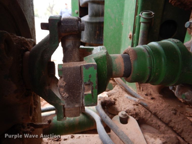 image for item HL9427 1996 John Deere 8870  4WD tractor