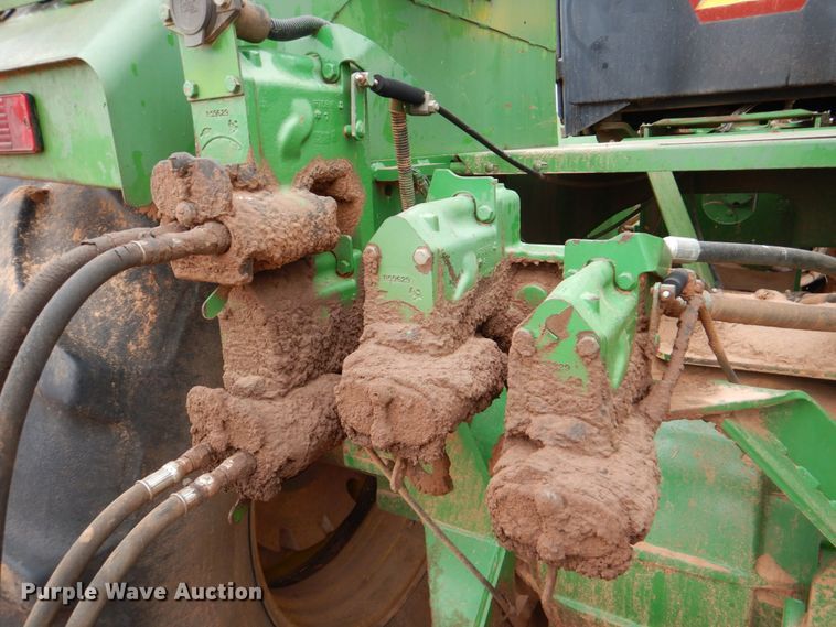 image for item HL9427 1996 John Deere 8870  4WD tractor