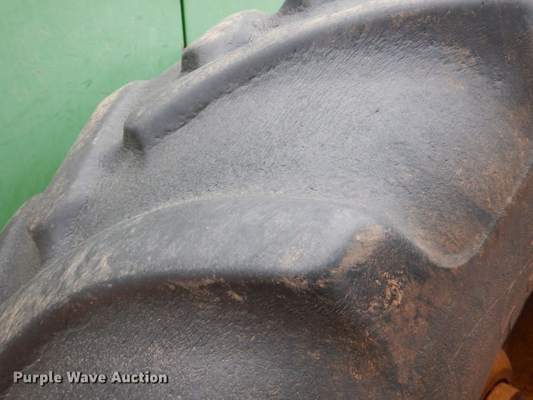 image for item HL9427 1996 John Deere 8870  4WD tractor