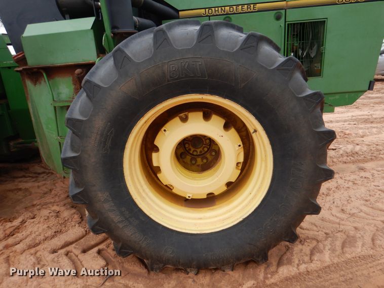 image for item HL9427 1996 John Deere 8870  4WD tractor