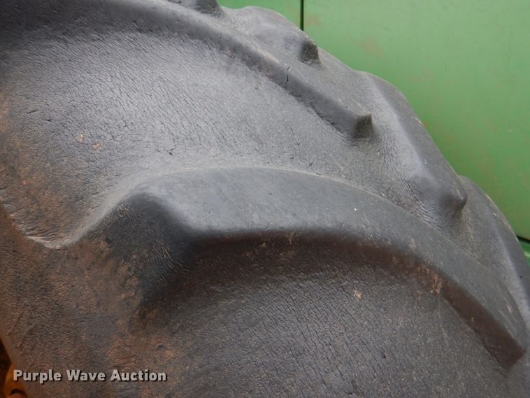 image for item HL9427 1996 John Deere 8870  4WD tractor