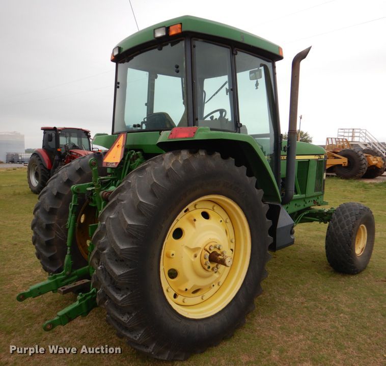 image for item HL9429 2000 John Deere 7210  tractor