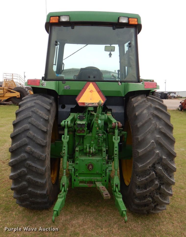 image for item HL9429 2000 John Deere 7210  tractor