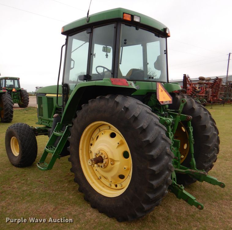 image for item HL9429 2000 John Deere 7210  tractor