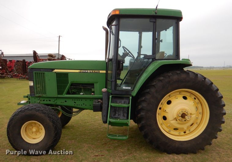 image for item HL9429 2000 John Deere 7210  tractor
