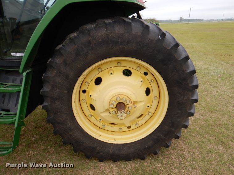 image for item HL9429 2000 John Deere 7210  tractor