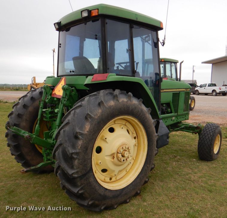 image for item HL9430 1995 John Deere 7200  tractor