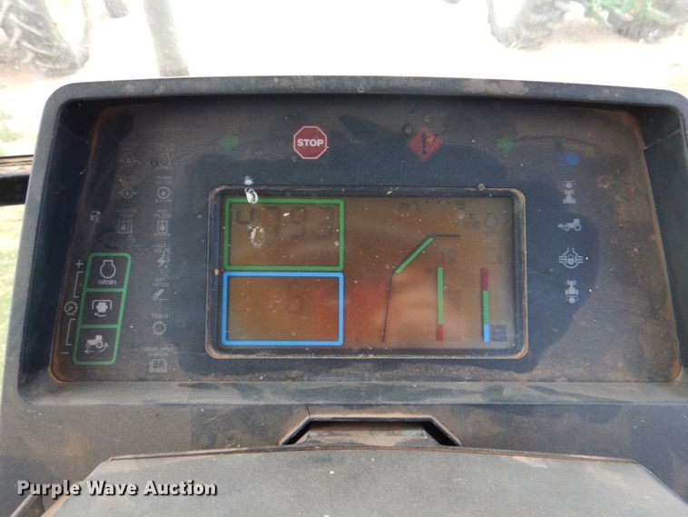 image for item HL9430 1995 John Deere 7200  tractor