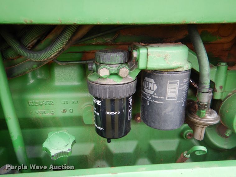 image for item HL9430 1995 John Deere 7200  tractor