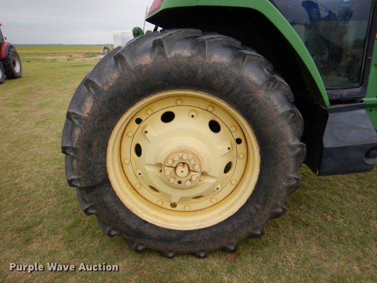 image for item HL9430 1995 John Deere 7200  tractor