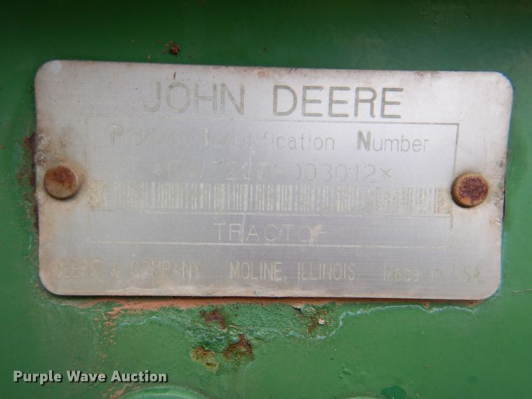 image for item HL9430 1995 John Deere 7200  tractor