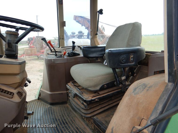 image for item HL9431 1994 John Deere 7400  tractor