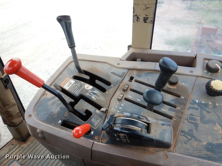 image for item HL9431 1994 John Deere 7400  tractor