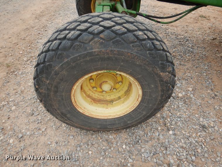 image for item HL9431 1994 John Deere 7400  tractor