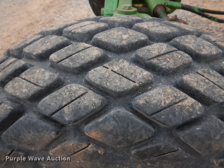 image for item HL9431 1994 John Deere 7400  tractor