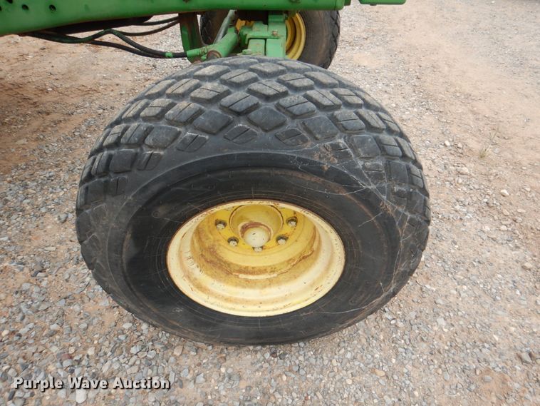 image for item HL9431 1994 John Deere 7400  tractor