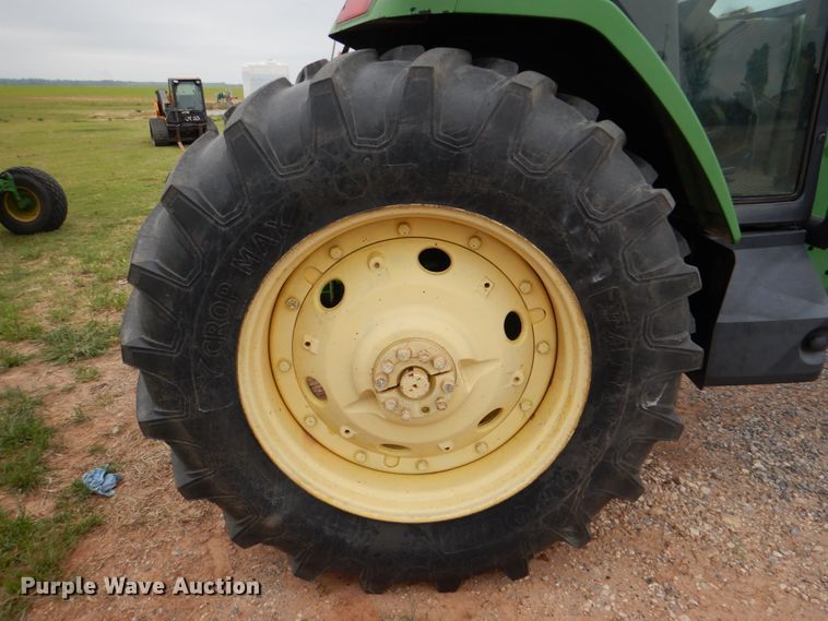 image for item HL9431 1994 John Deere 7400  tractor