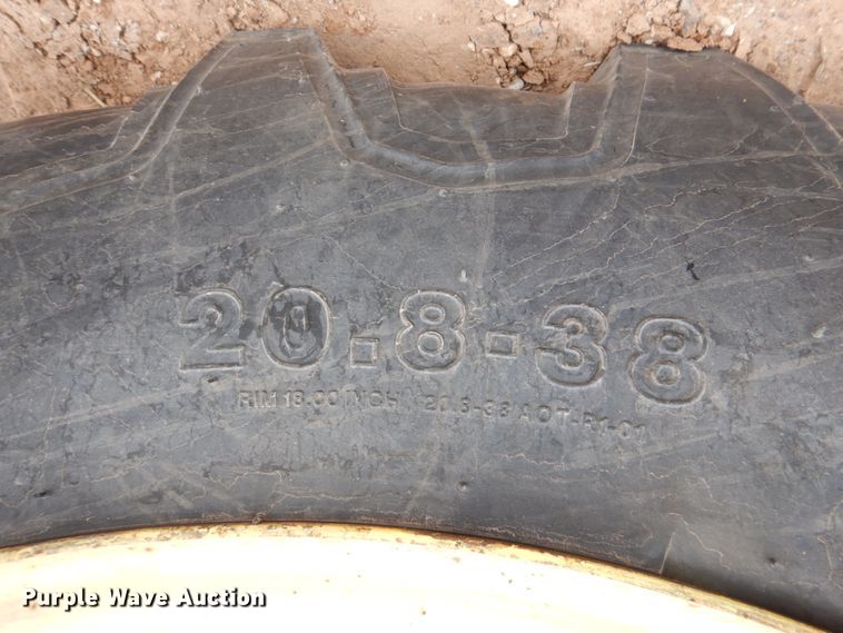 image for item HL9431 1994 John Deere 7400  tractor