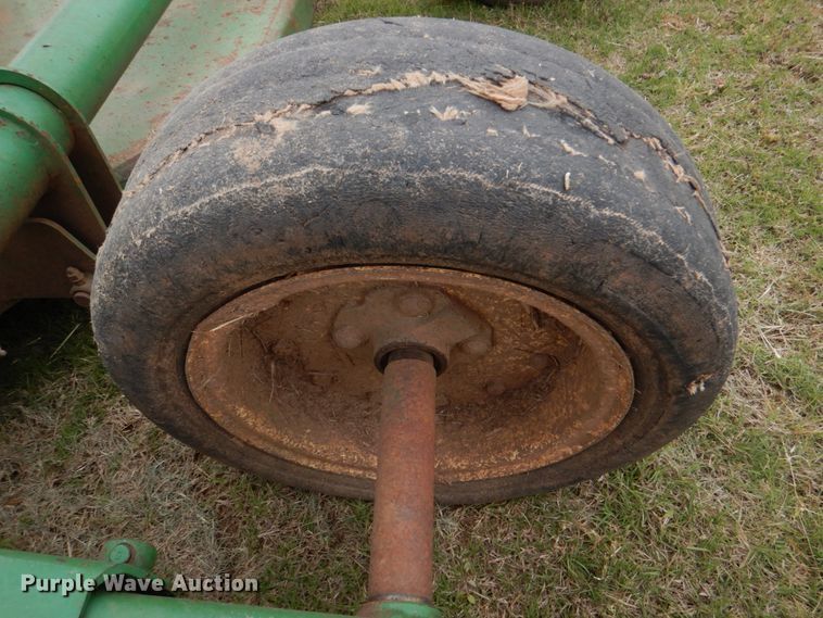 image for item HL9433 John Deere 1518  batwing rotary mower