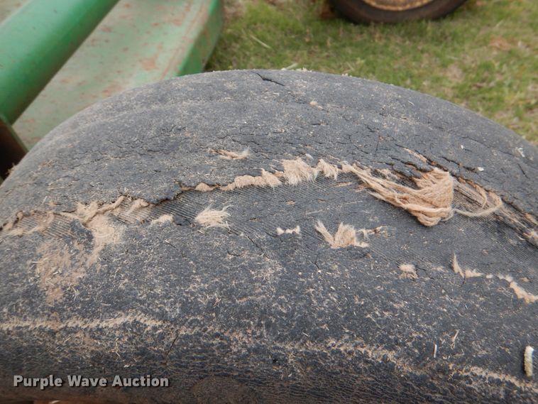 image for item HL9433 John Deere 1518  batwing rotary mower