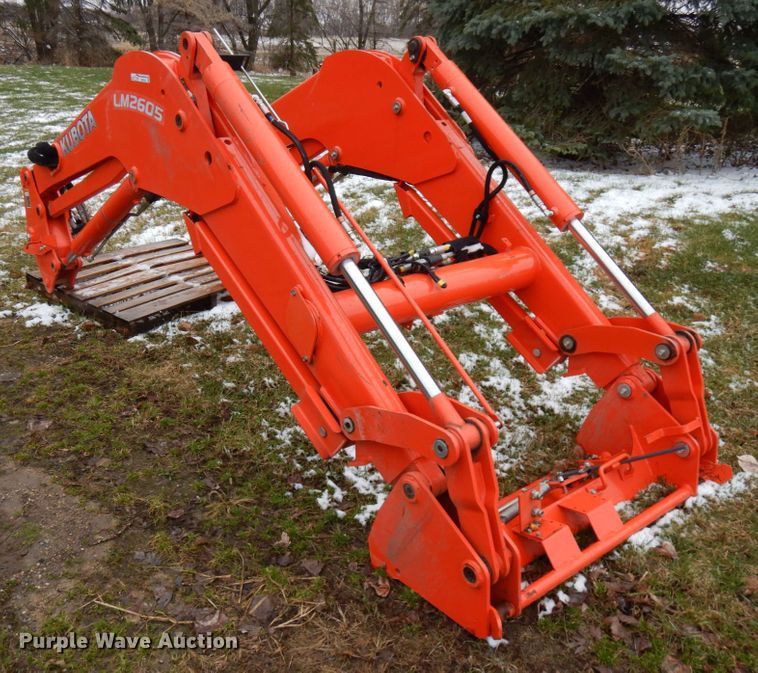image for item HR9194 Kubota LM2605  loader