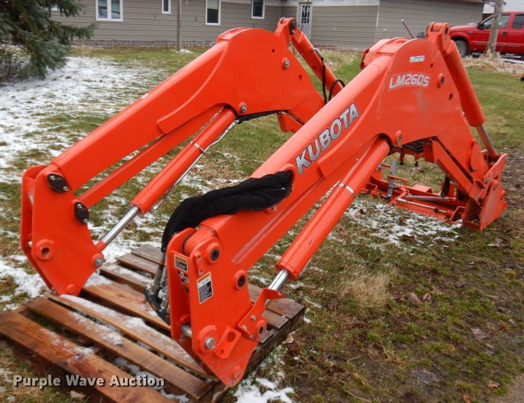 image for item HR9194 Kubota LM2605  loader