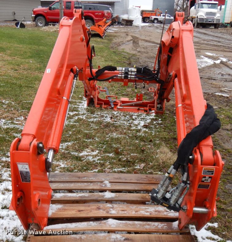 image for item HR9194 Kubota LM2605  loader