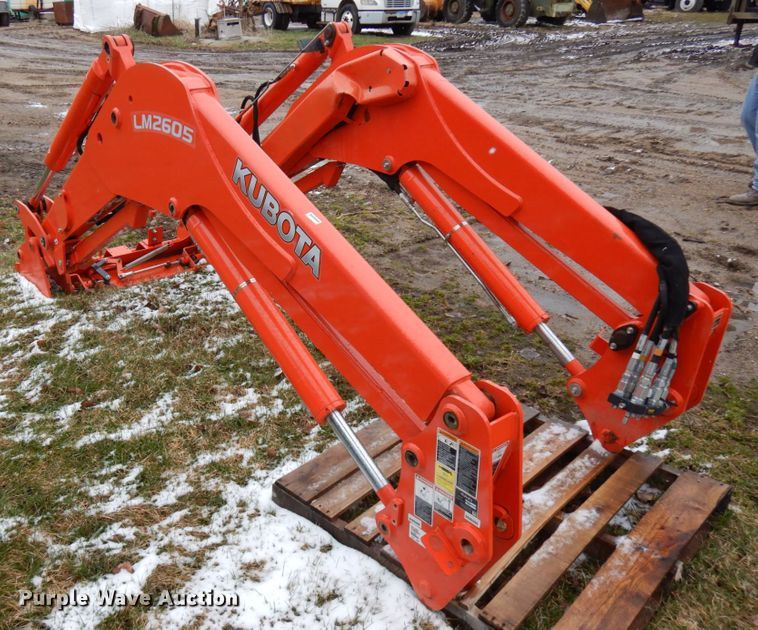 image for item HR9194 Kubota LM2605  loader