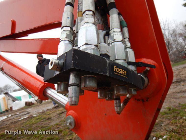 image for item HR9194 Kubota LM2605  loader