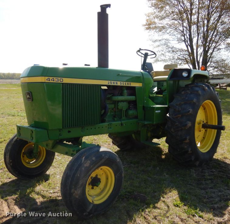 image for item HR9228 1975 John Deere 4430  tractor