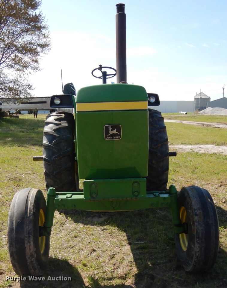 image for item HR9228 1975 John Deere 4430  tractor