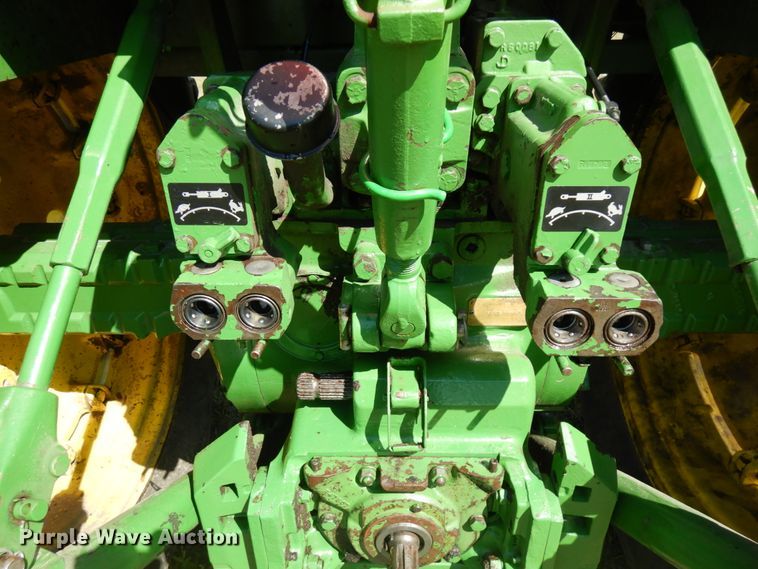 image for item HR9228 1975 John Deere 4430  tractor