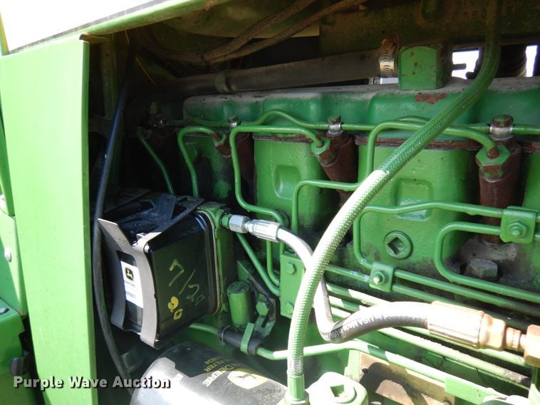 image for item HR9228 1975 John Deere 4430  tractor