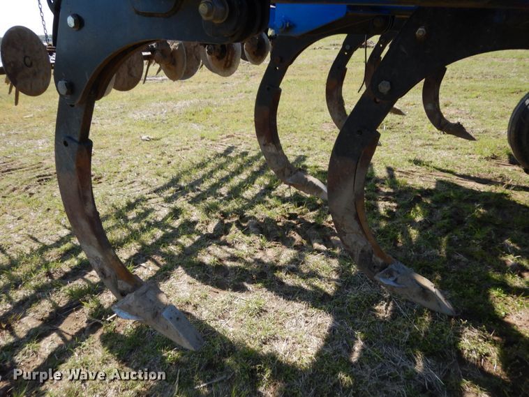 image for item HR9229 Case IH Ecolo-Tiger 870  disk ripper