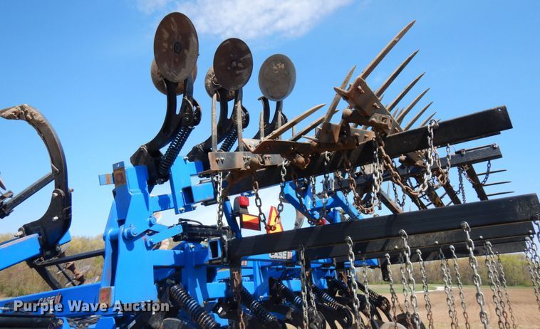 image for item HR9229 Case IH Ecolo-Tiger 870  disk ripper