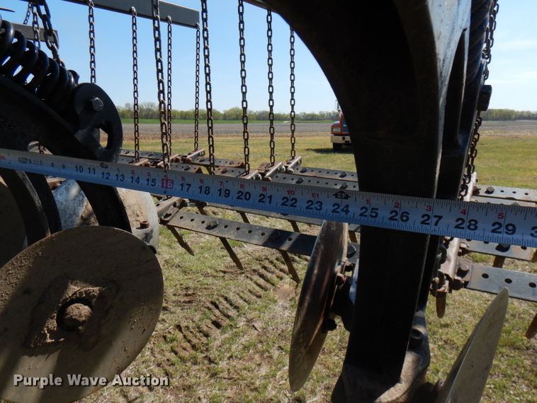 image for item HR9229 Case IH Ecolo-Tiger 870  disk ripper
