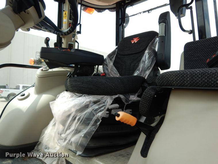 image for item HR9682 2019 Massey-Ferguson 7724S  MFWD tractor