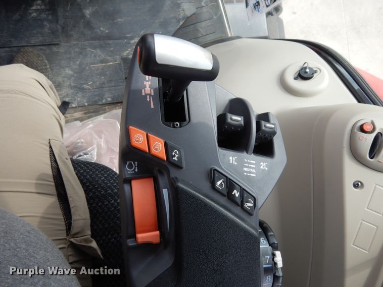 image for item HR9682 2019 Massey-Ferguson 7724S  MFWD tractor