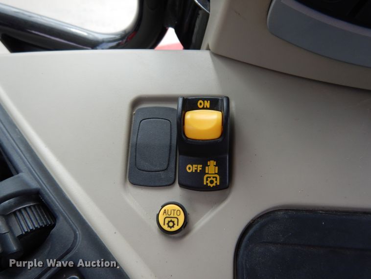 image for item HR9682 2019 Massey-Ferguson 7724S  MFWD tractor