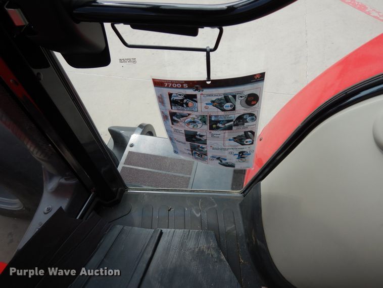 image for item HR9682 2019 Massey-Ferguson 7724S  MFWD tractor