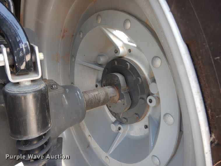 image for item HR9682 2019 Massey-Ferguson 7724S  MFWD tractor