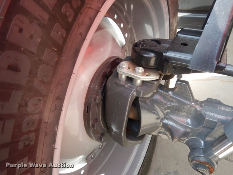 image for item HR9682 2019 Massey-Ferguson 7724S  MFWD tractor