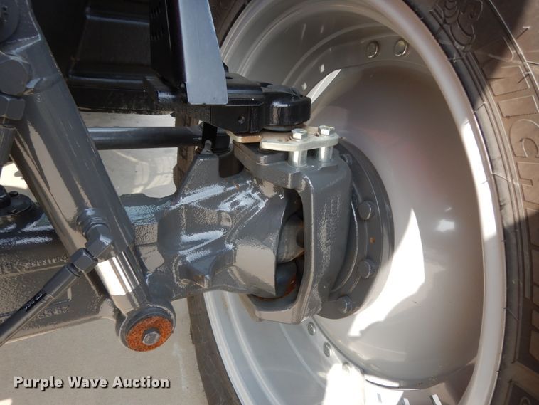 image for item HR9682 2019 Massey-Ferguson 7724S  MFWD tractor