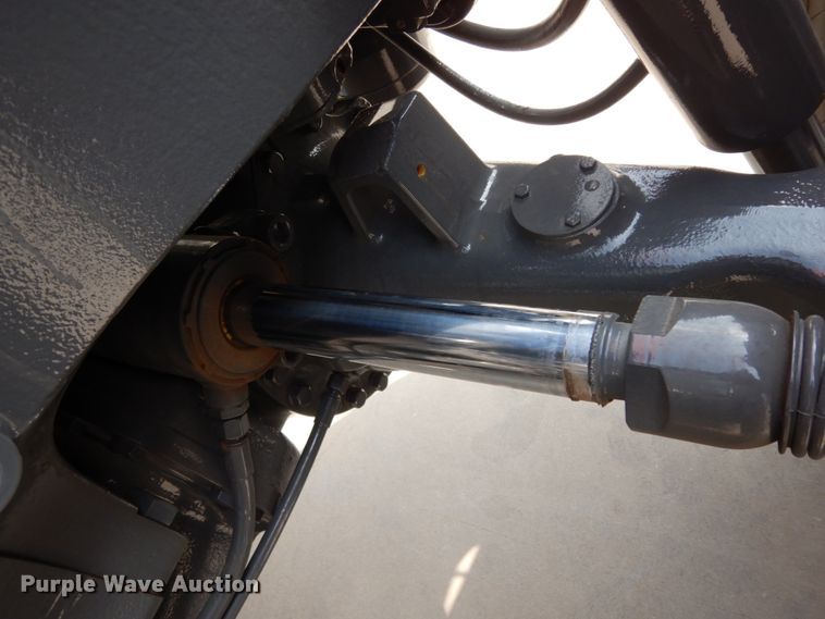 image for item HR9682 2019 Massey-Ferguson 7724S  MFWD tractor