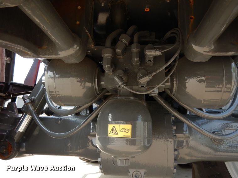 image for item HR9682 2019 Massey-Ferguson 7724S  MFWD tractor