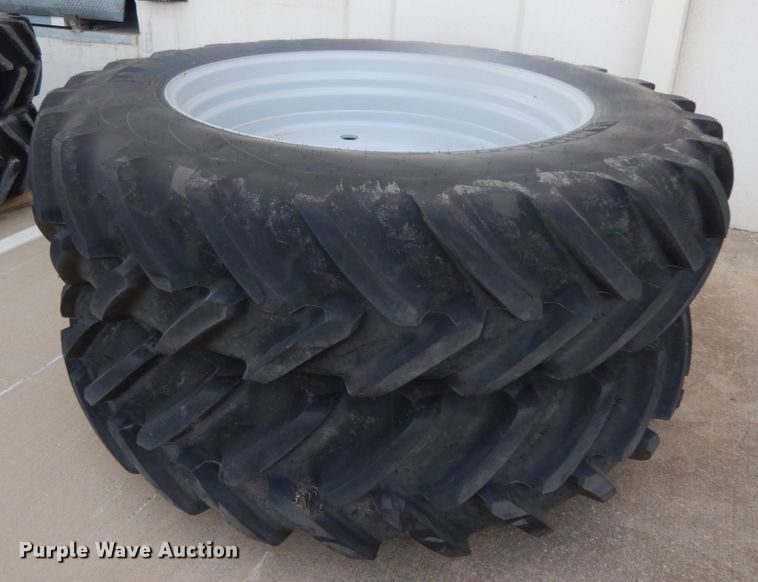 image for item HR9682 2019 Massey-Ferguson 7724S  MFWD tractor