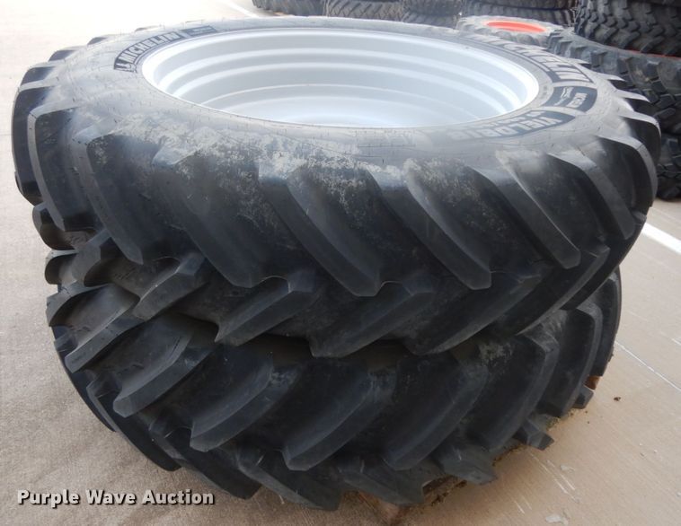 image for item HR9682 2019 Massey-Ferguson 7724S  MFWD tractor